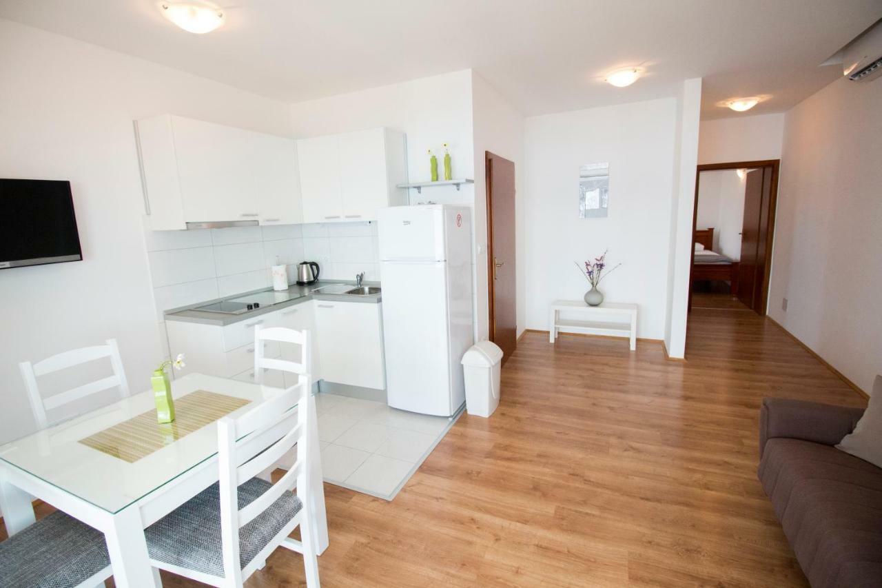 Apartments Liber Lokva Rogoznica Eksteriør billede